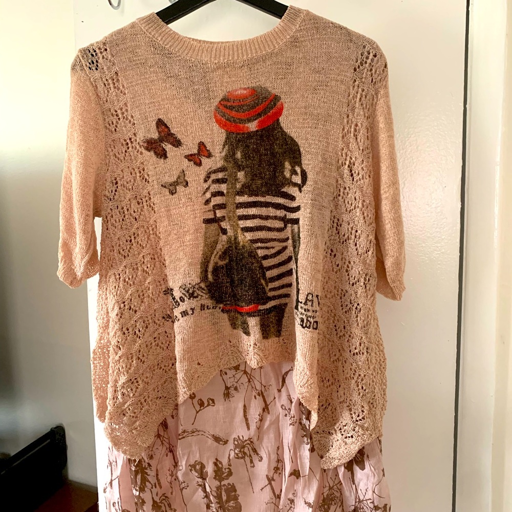 Graphic top